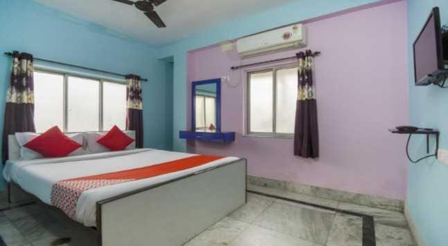 OYO Flagship Relief Inn Near Acropolis Mall - Housity