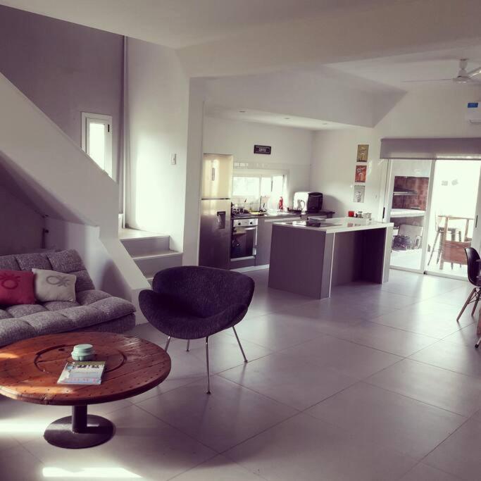 Suitetrails - Casa a estrenar con piscina Country s/panamericana