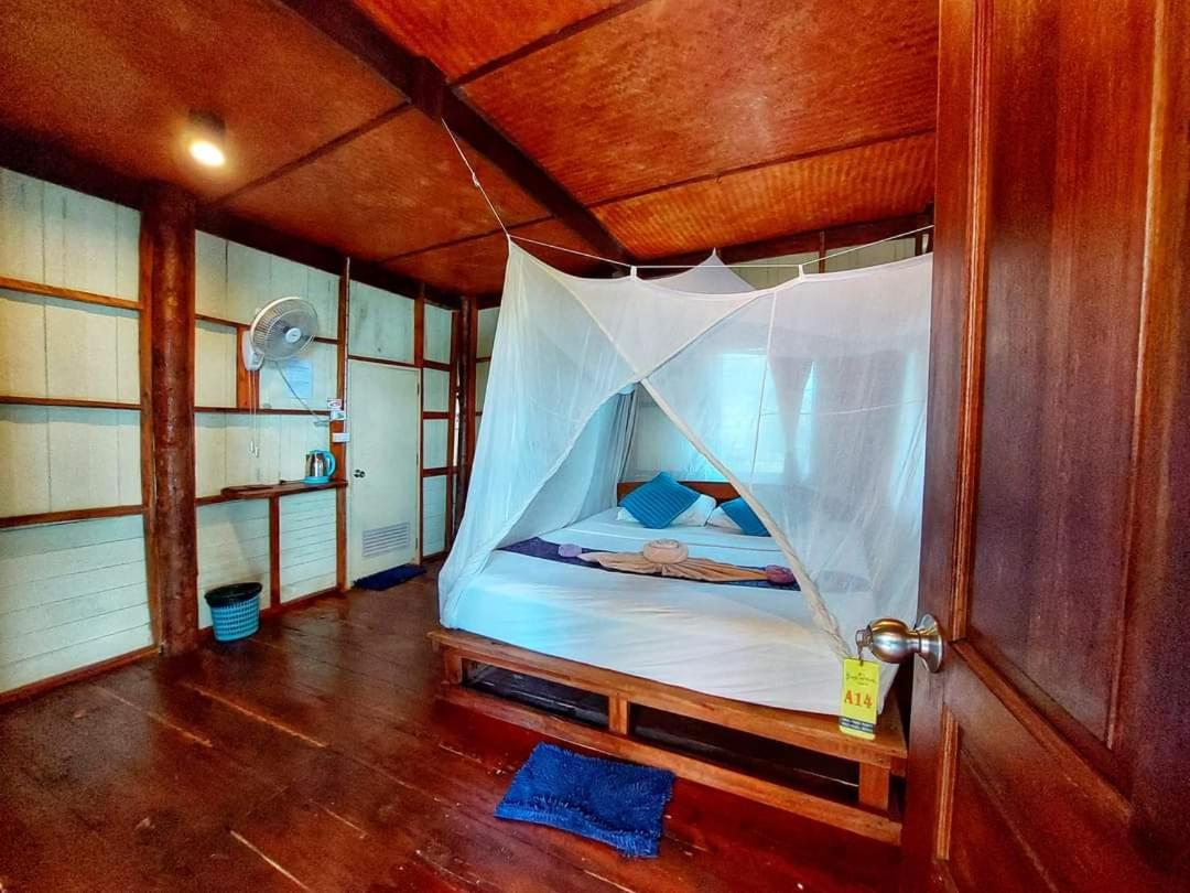 Suitetrails - Jungle Hill Beach Bungalow