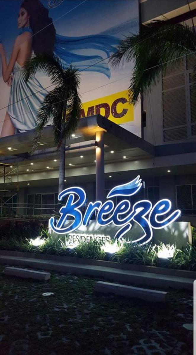 Breeze Residences by CS Luxe - Housity