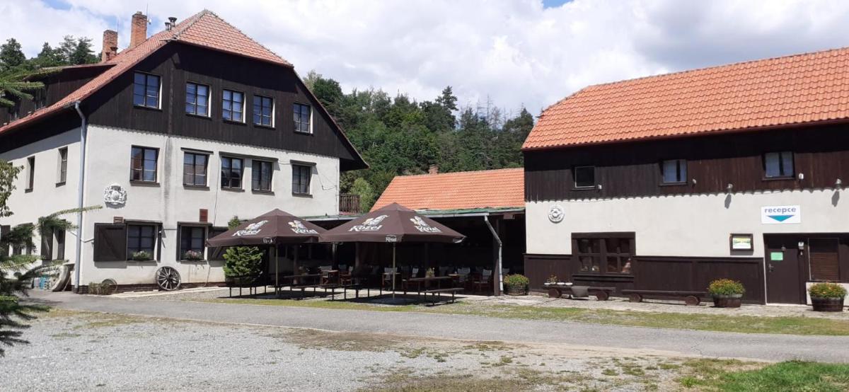 Kratochviluv mlyn - Housity