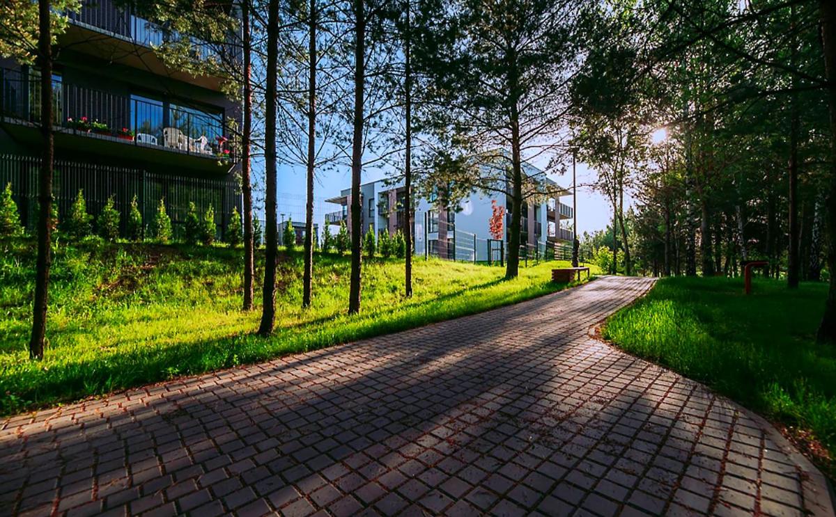 Gilužio Rivjera - Housity