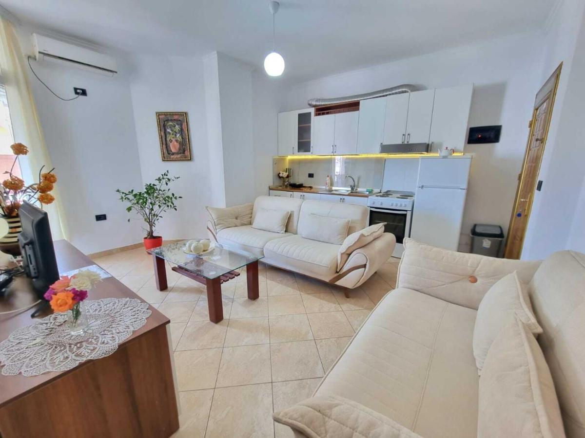 Friendly Apartment Golem - Hizvo