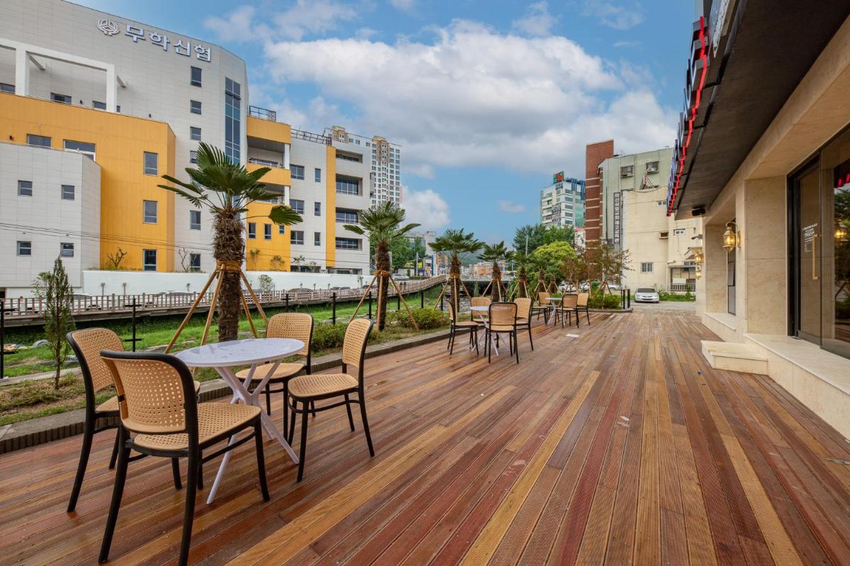 Masan Daisy Hotel - Housity