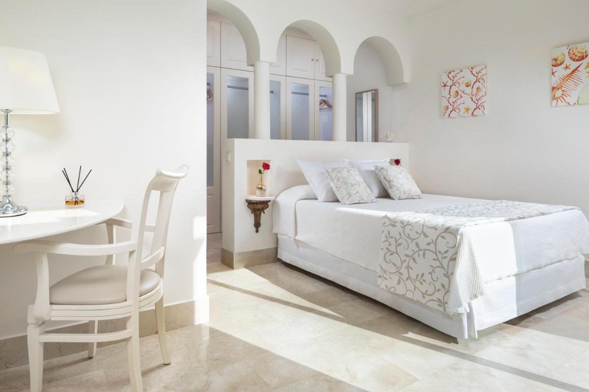 Cama o camas de una habitación en Bahiazul Resort Fuerteventura
