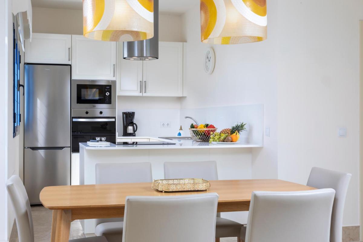 Una cocina o zona de cocina en Bahiazul Resort Fuerteventura