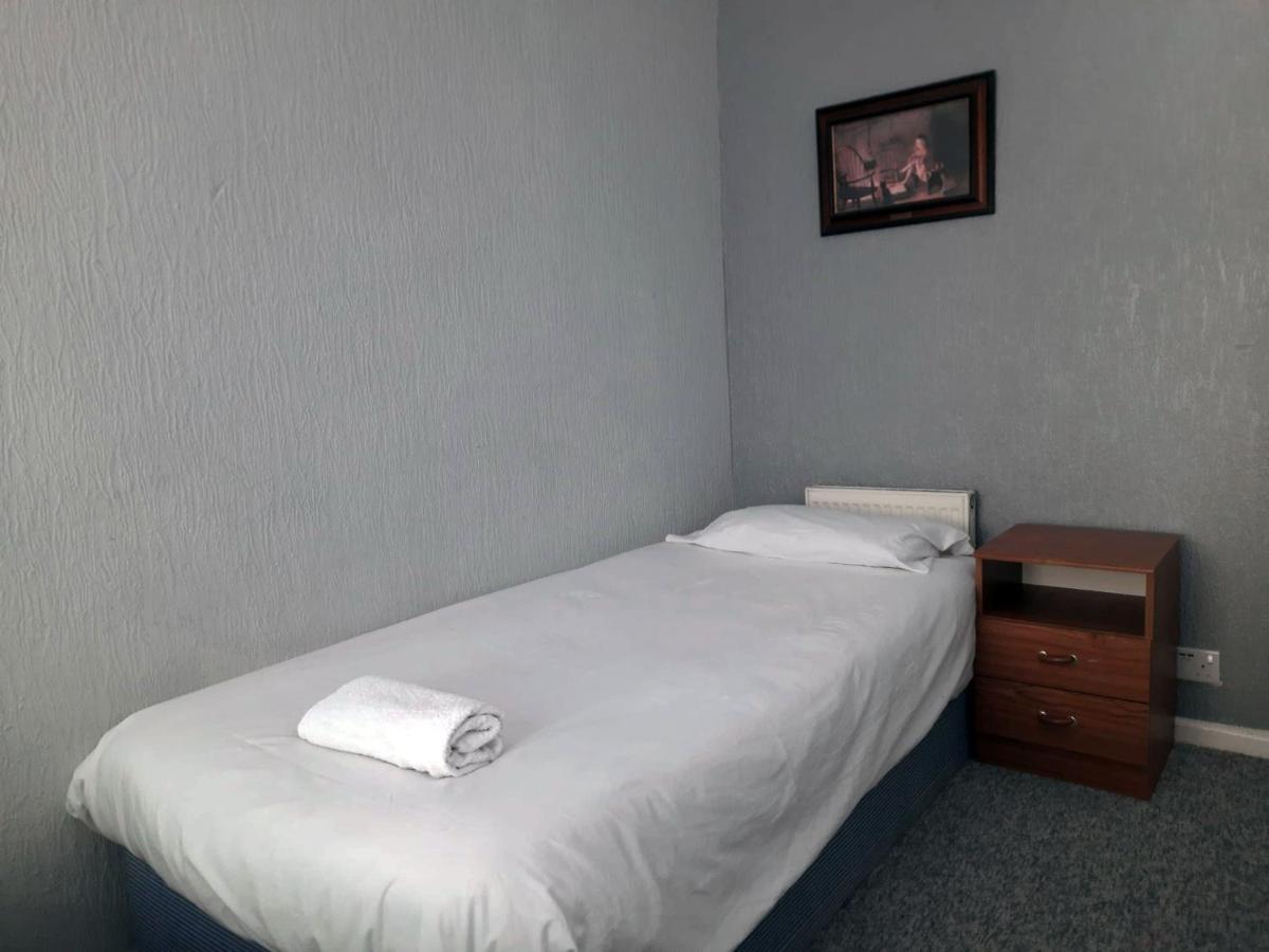 Llewellyn House - Housity