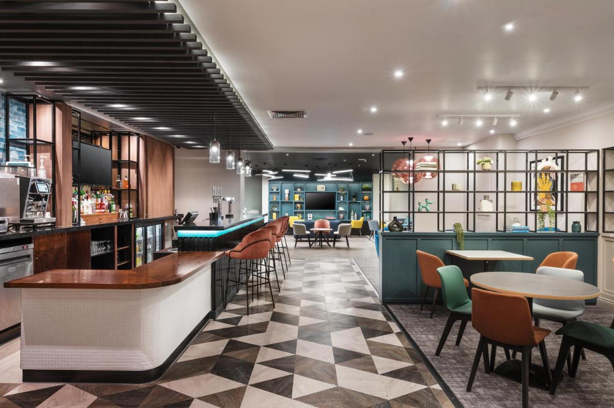 Holiday Inn Leeds-Wakefield M1 Jct40, an IHG Hotel - Housity