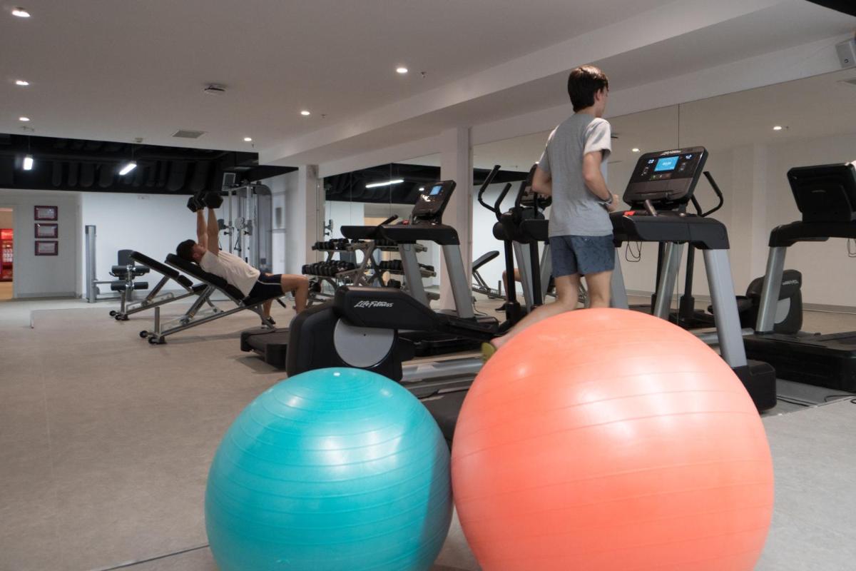 Gimnasio o instalaciones de fitness de Gara Suites Golf & Spa