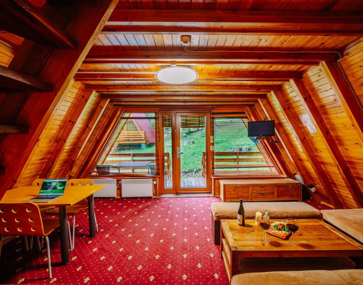 Complex Malina Pamporovo - Housity