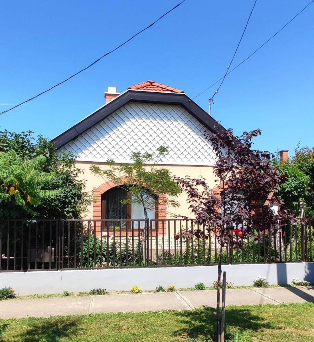 Bundik Vendégház - Housity