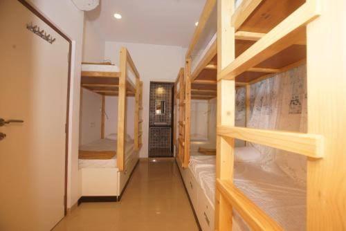 pennywise homestay hostel - Housity