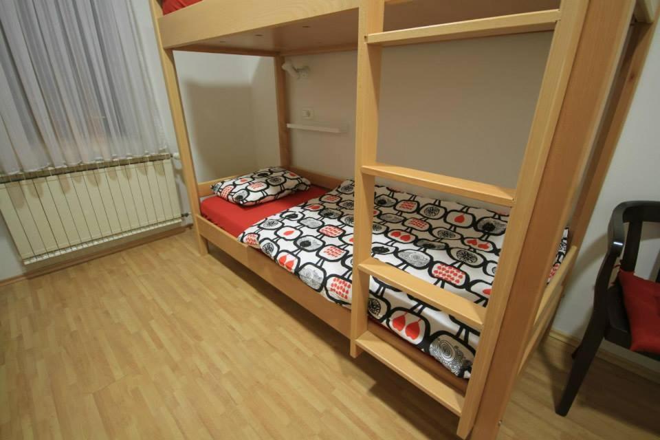 pennywise homestay hostel - Housity