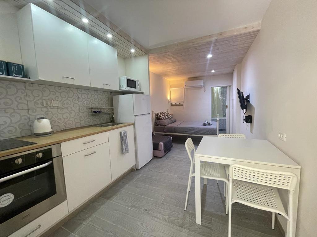 PassionFruit Arad - Housity