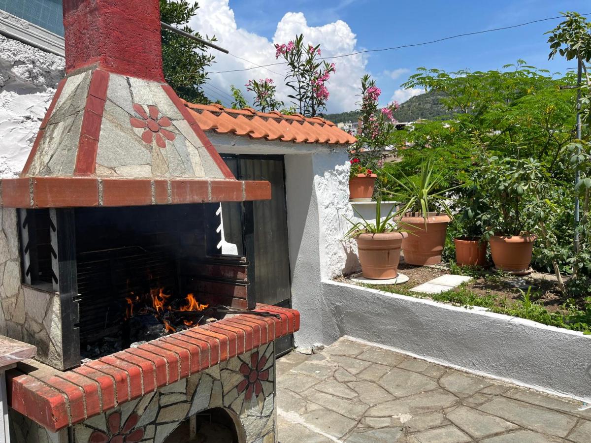 Vasilis Garden House - Housity