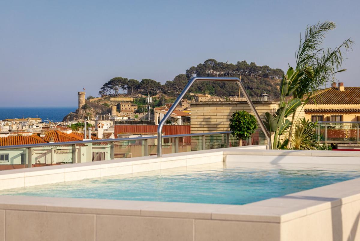 Piscina en o cerca de Golden Bahía de Tossa & Spa 4* Sup.