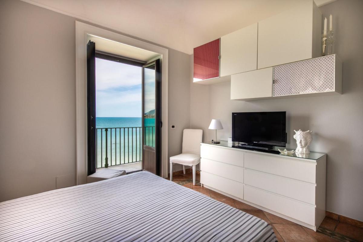Meravigghia Apartment by Wonderful Italy - Housity
