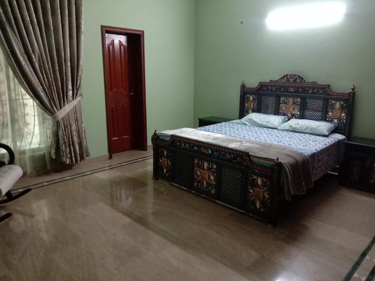 Amira Villa 1 Kanal 5 bedroom house, Johar Town Lahore - Housity