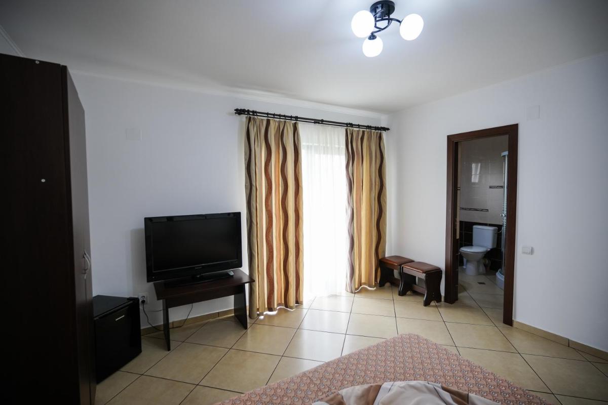 PENSIUNEA OCTAVIAN - Housity