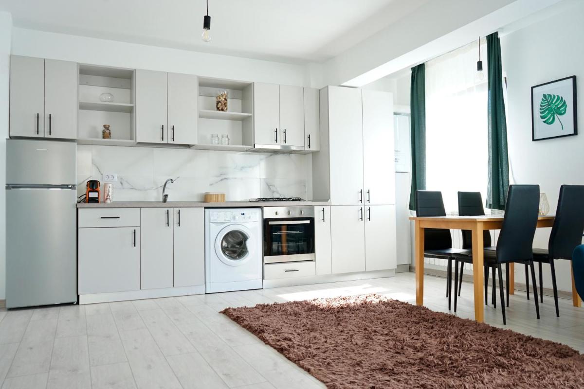 Helen.3 Apartment @Brown Luxury - Housity