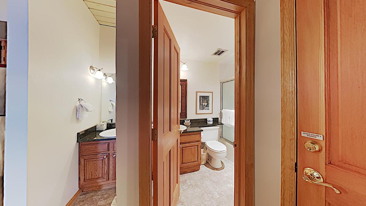 Timberline Condominiums 1 Bedroom Standard C2C - Housity
