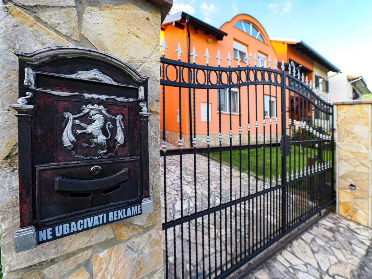 Kuća za najam Villa Monika - Housity