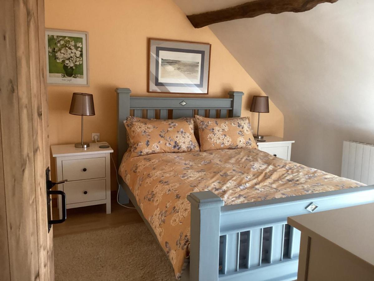 La Petite Fleur - Housity