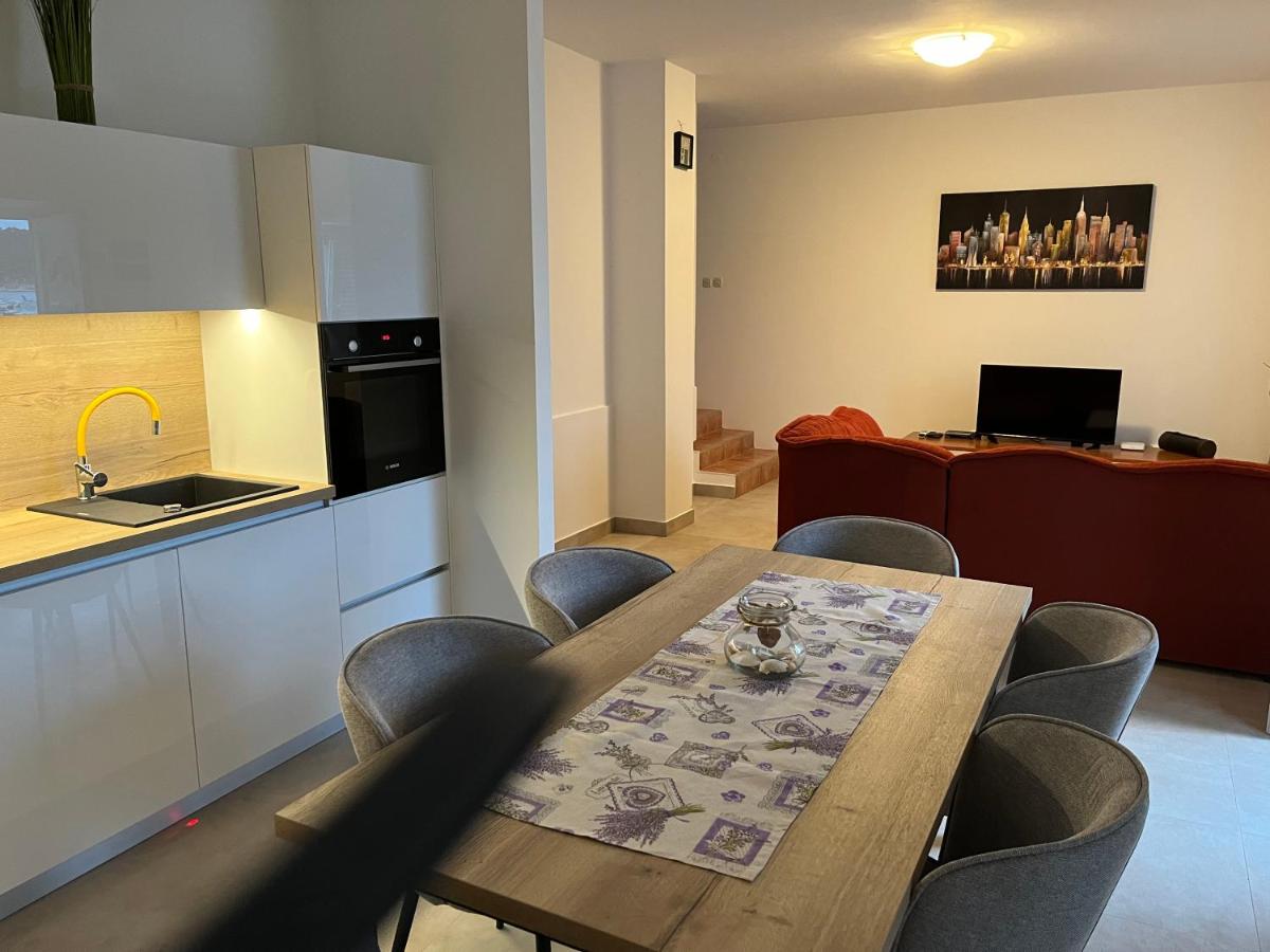 House Ema - Housity