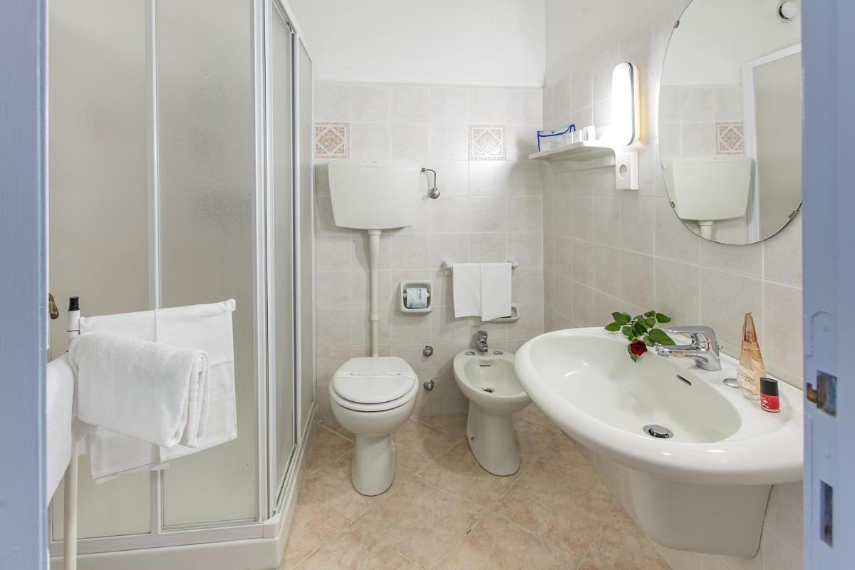 Grand Hotel Excelsior - Housity
