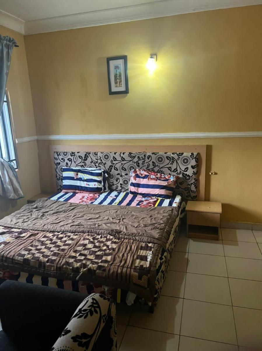 Happy halls N suites - Housity