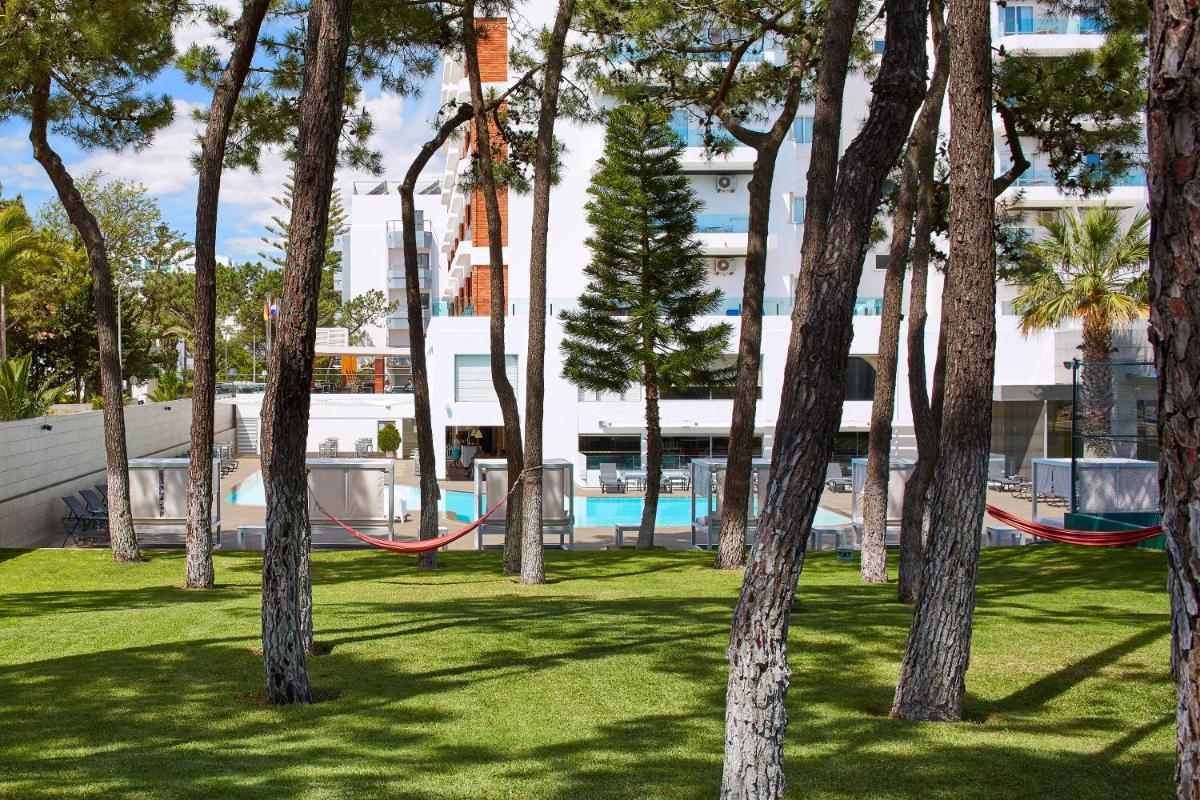 A piscina em ou perto de Alcazar Hotel & SPA