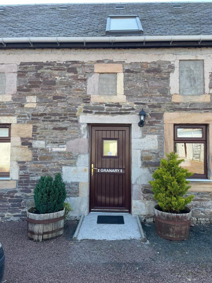 Corehouse Farm Cottages - Dairy, Granary & Sawmill - Housity