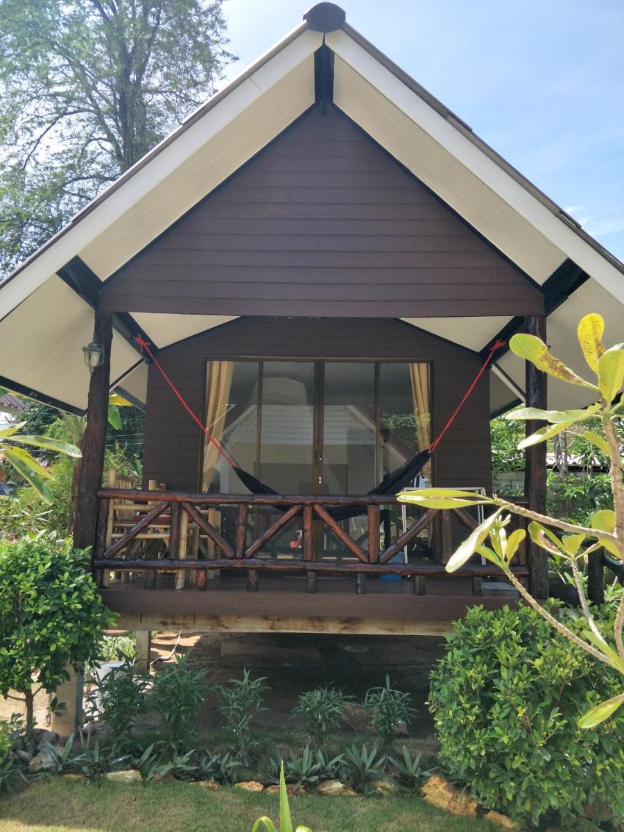 Lanta Fa Rung Beach Resort - Housity