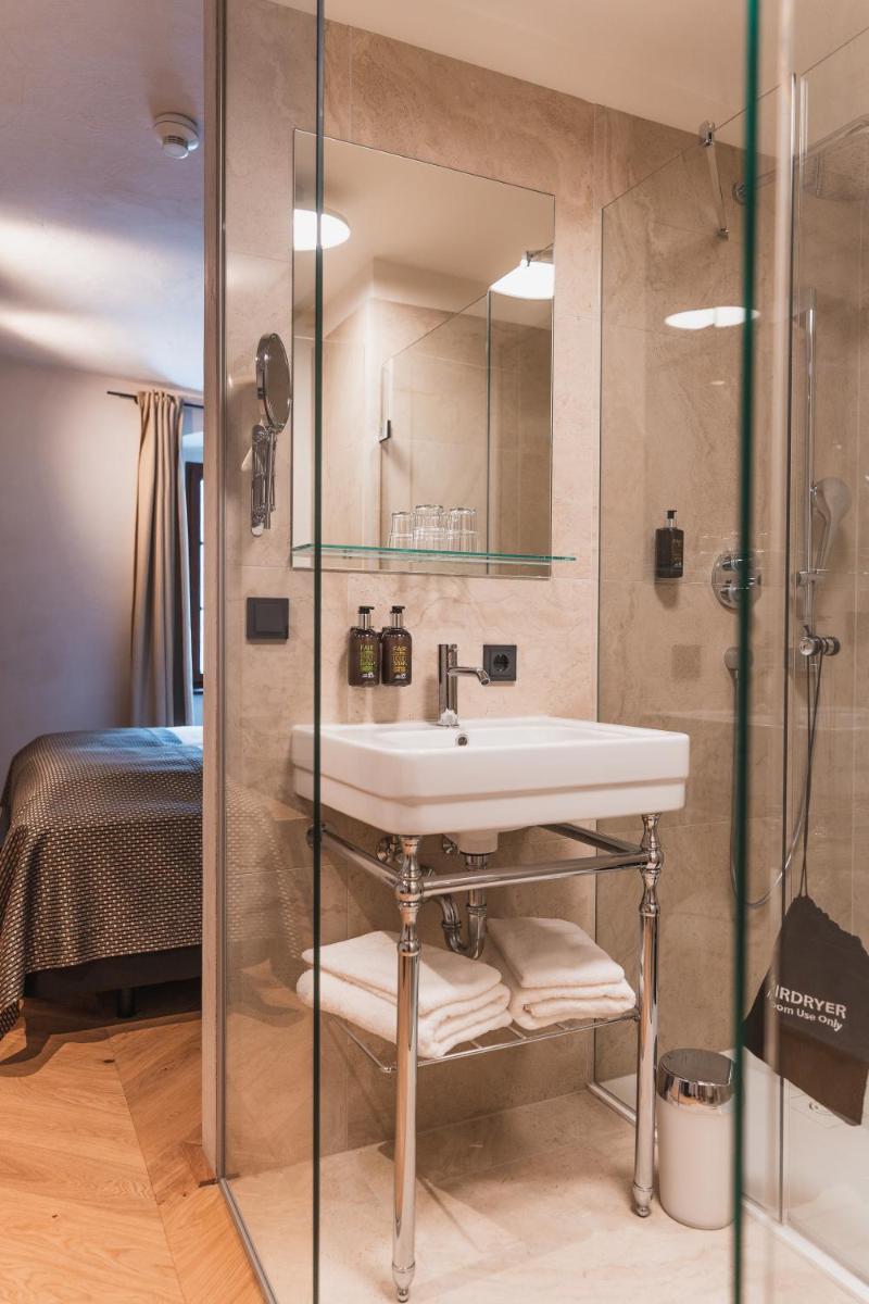 H5 Grauer Bär Studios & More - Housity