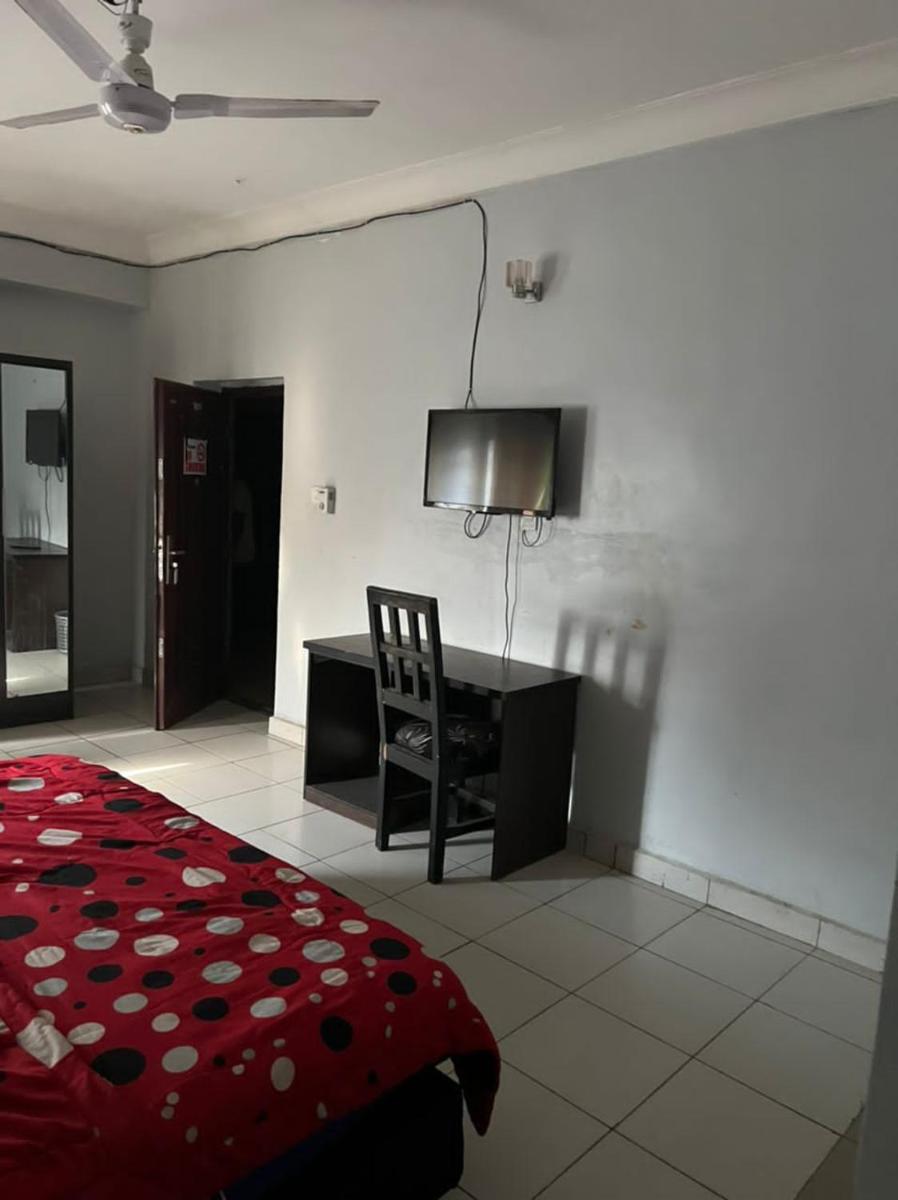 Happy halls N suites - Housity