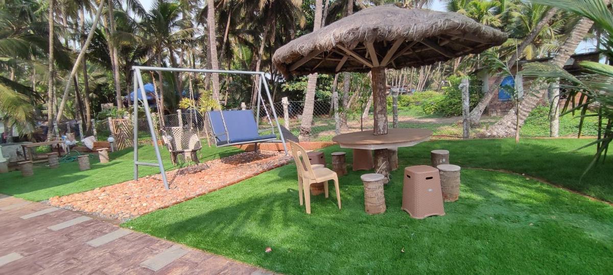 Corniche Beach Resort - Housity