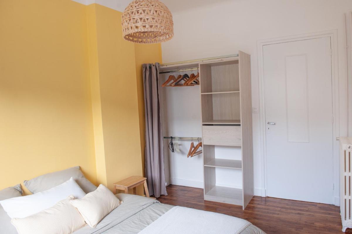 Appartement spacieux avec balcon et parking - Housity