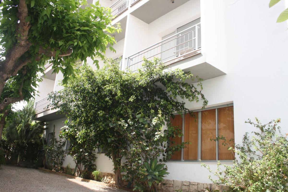 Hostal Torre Mar - Housity