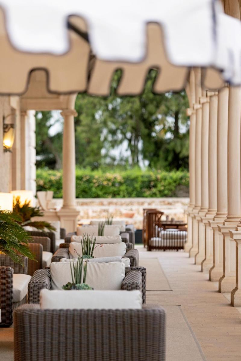 Zona de estar de Hospes Maricel y Spa, Palma de Mallorca, a Member of Design Hotels