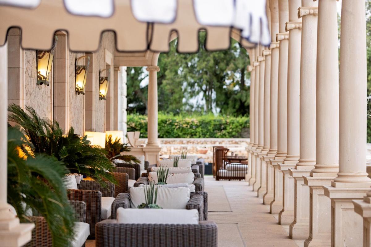 Zona de estar de Hospes Maricel y Spa, Palma de Mallorca, a Member of Design Hotels