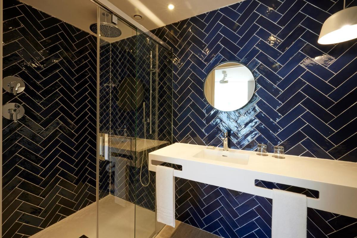 Un baño de Catalonia Mirador des Port