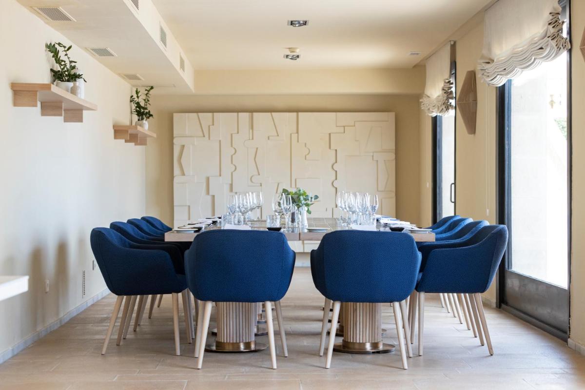 Zona de estar de Hospes Maricel y Spa, Palma de Mallorca, a Member of Design Hotels