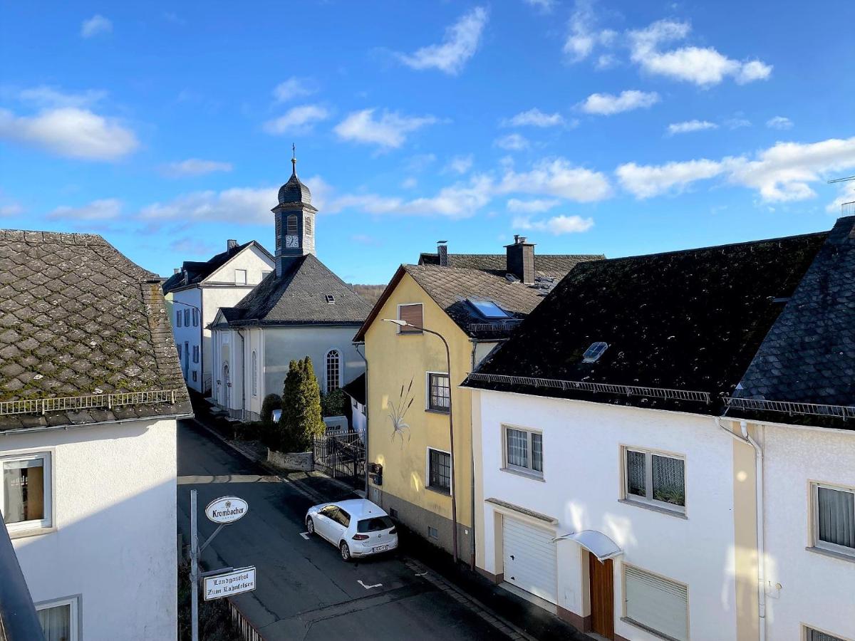 Zum Lahnfelsen - Housity
