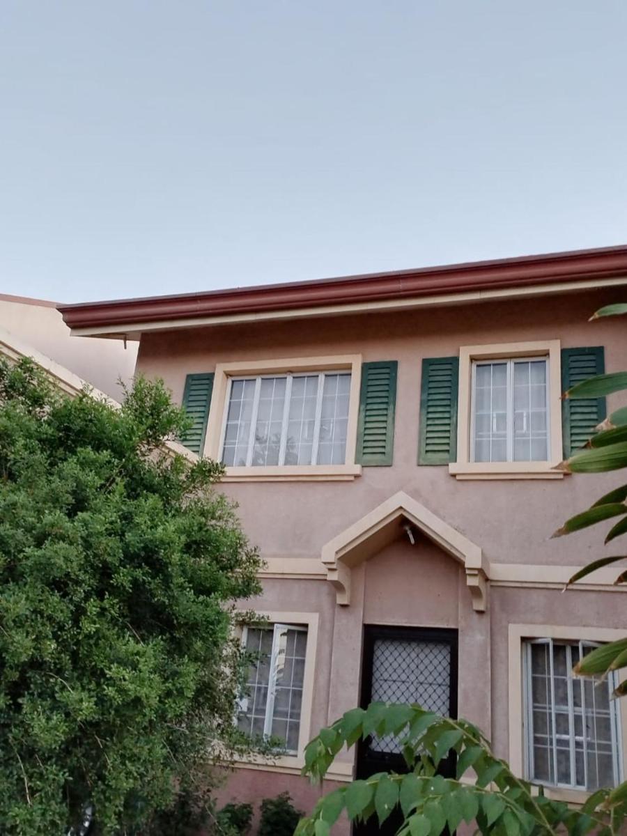 HMH Family Villa in Mexico, Pampanga - Housity