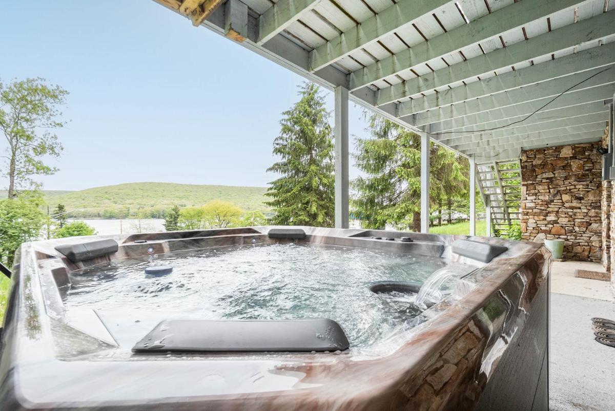 Lazy Bear Cove - Housity