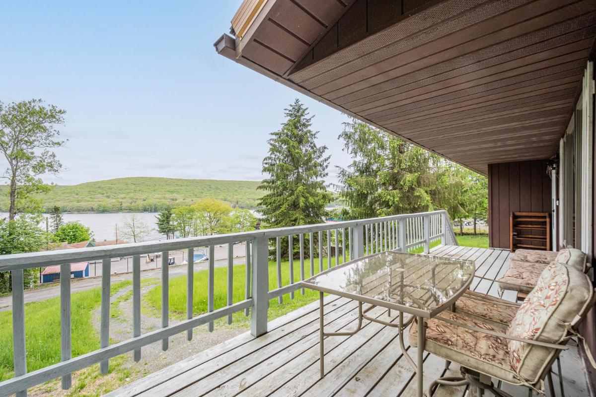 Lazy Bear Cove - Housity