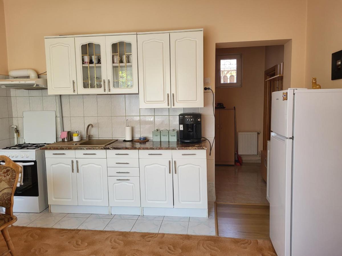 Pandora Guest House - Housity