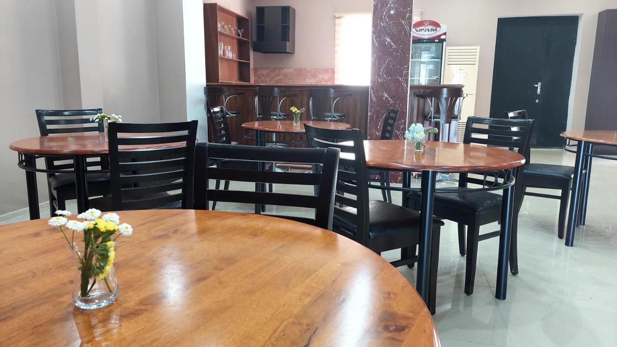 Hotel Max Comfort - Housity