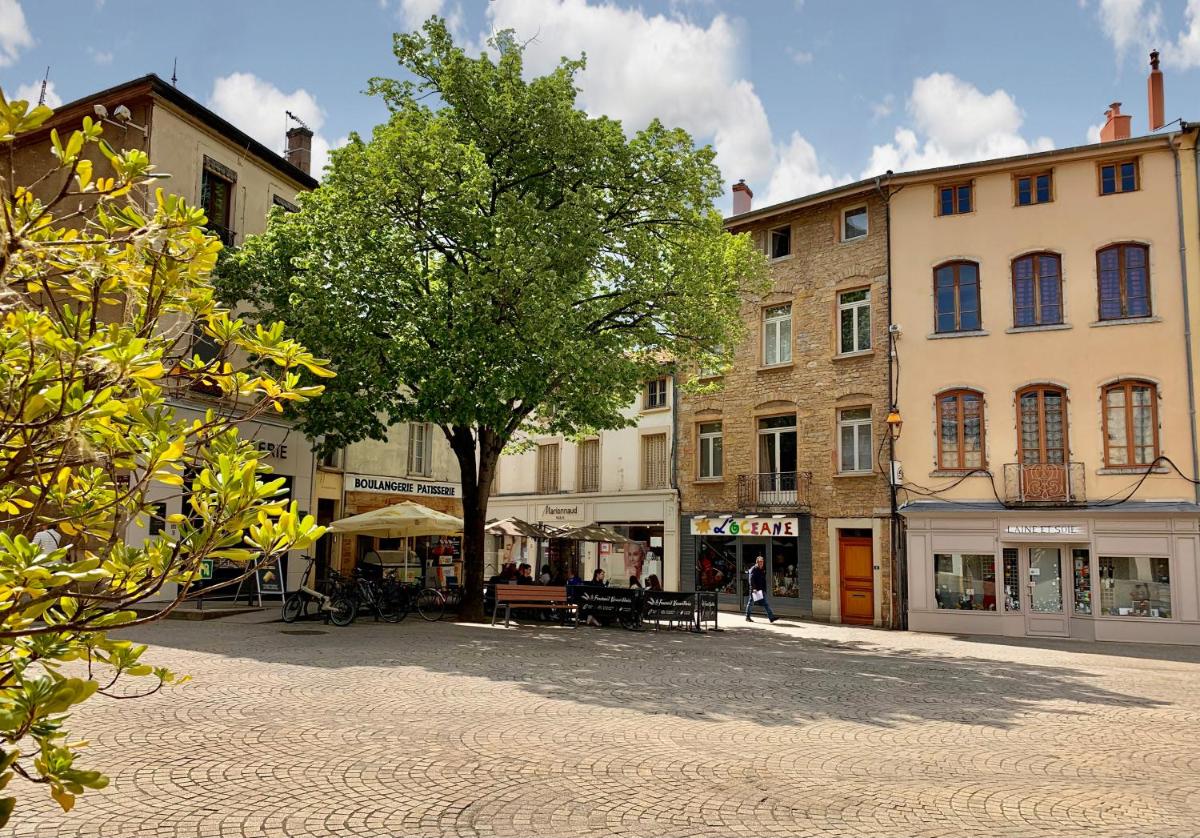 Charmant appartement au cœur de Neuville - Lyon à 20mn - Housity