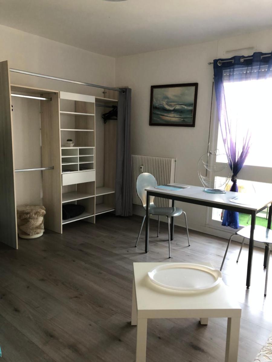 Studio Bord de Plage des Bas Sablons Saint Malo - Housity